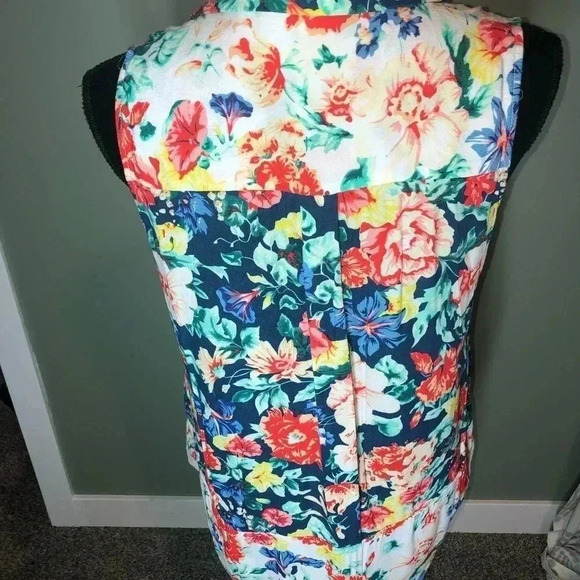 MINKPINK Floral Blouse - Picture 3 of 5